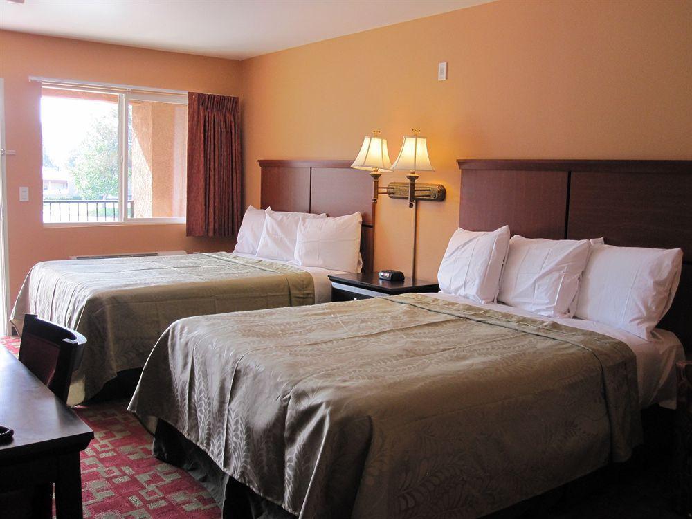 Rancho California Inn เทเมคิวลา ภายนอก รูปภาพ