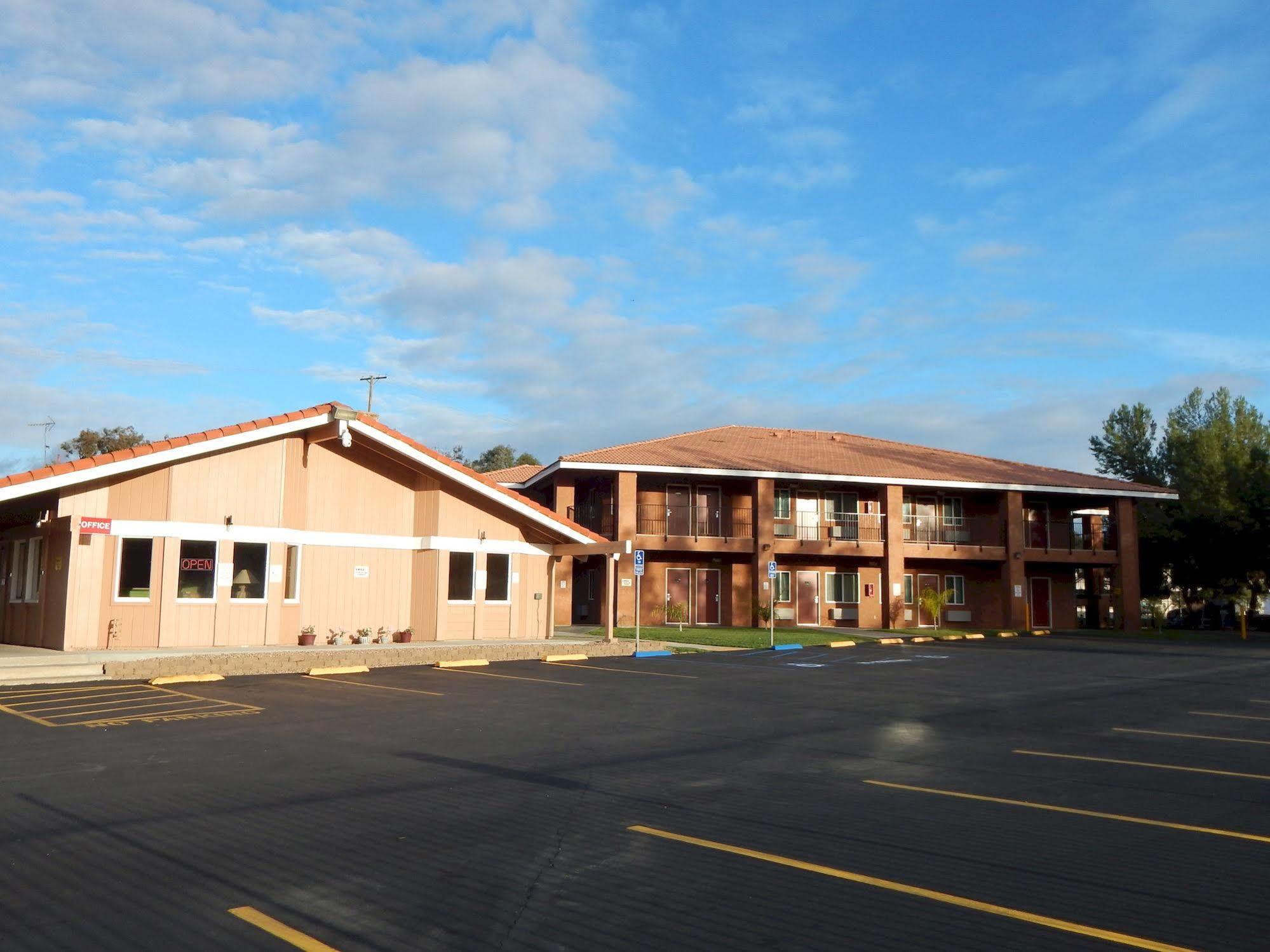 Rancho California Inn เทเมคิวลา ภายนอก รูปภาพ