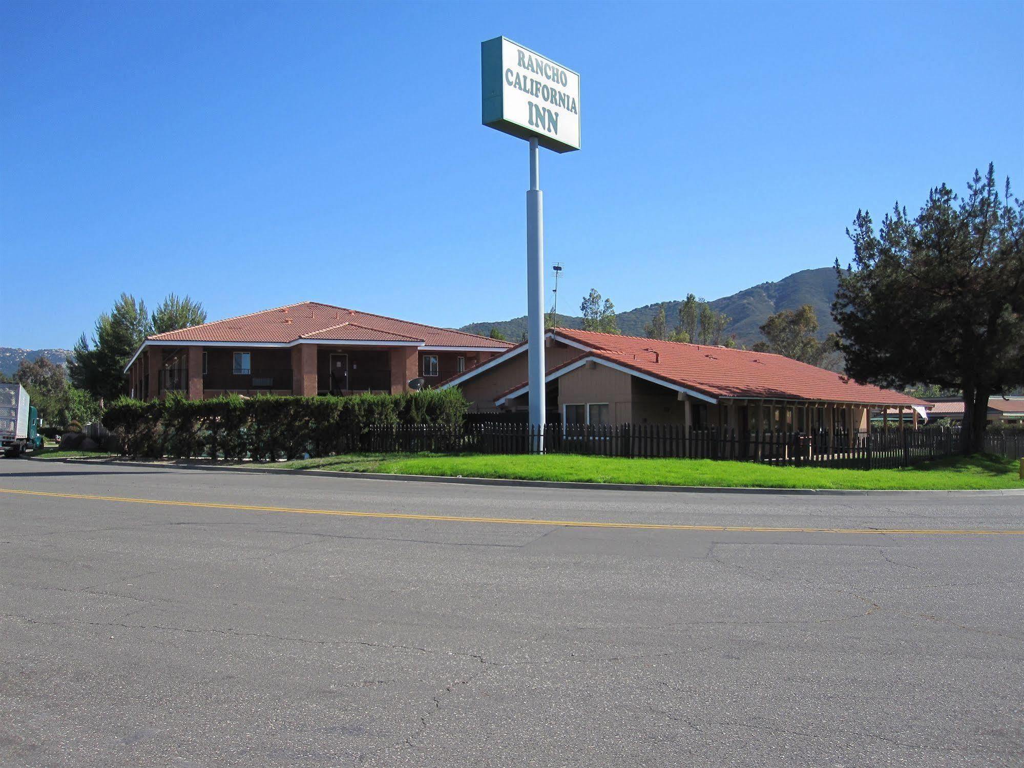Rancho California Inn เทเมคิวลา ภายนอก รูปภาพ