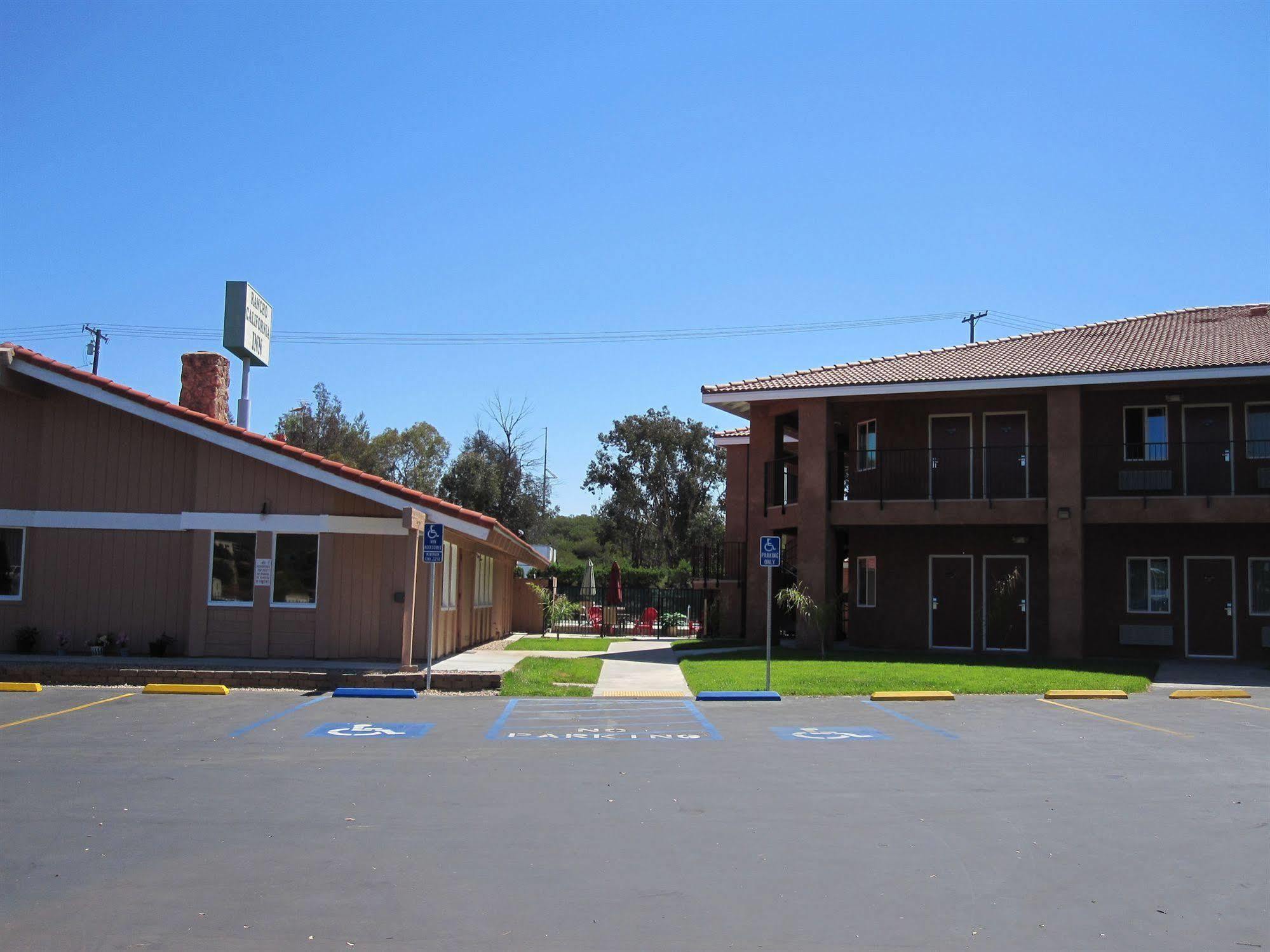 Rancho California Inn เทเมคิวลา ภายนอก รูปภาพ