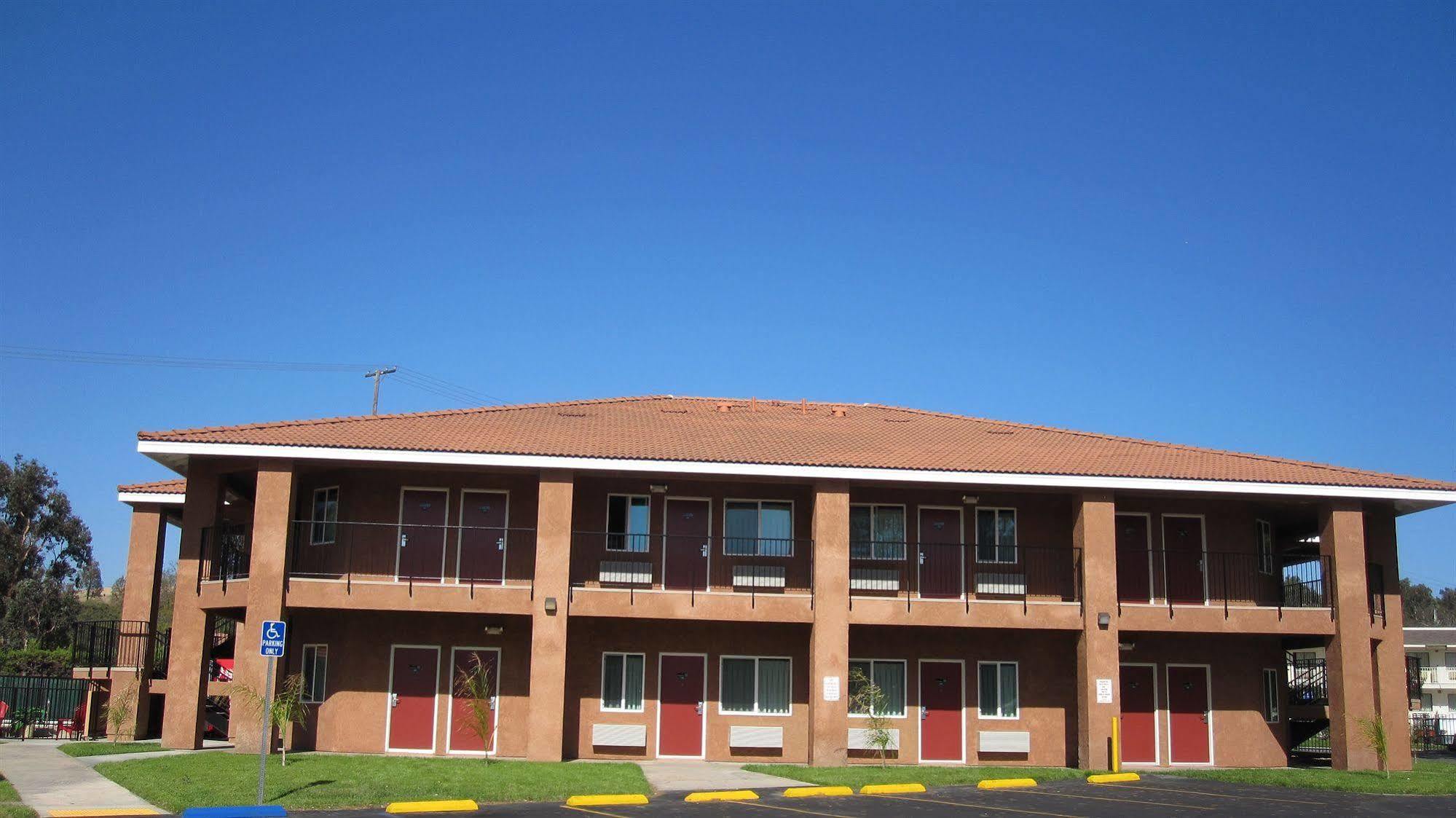 Rancho California Inn เทเมคิวลา ภายนอก รูปภาพ