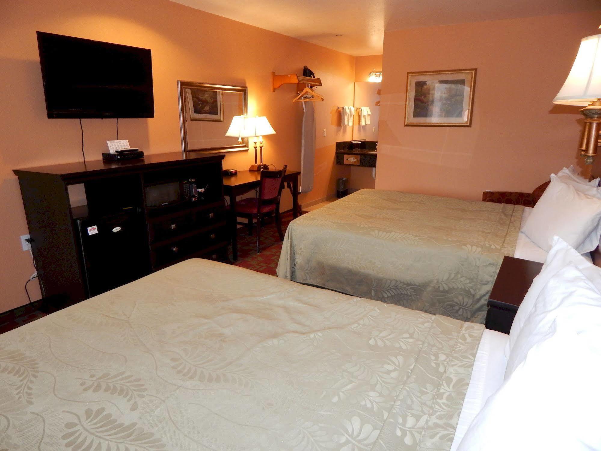 Rancho California Inn เทเมคิวลา ภายนอก รูปภาพ