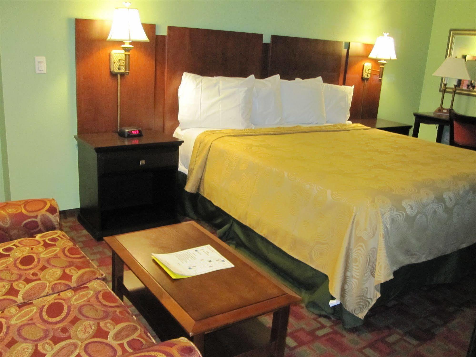 Rancho California Inn เทเมคิวลา ภายนอก รูปภาพ